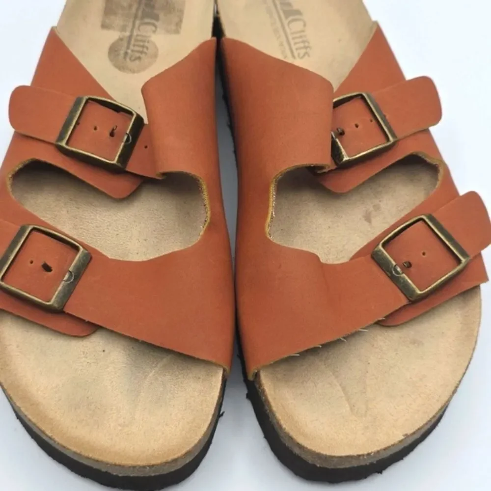 Cliffs By White Mountain Sandals Size 9.5